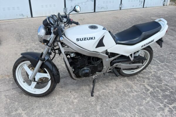 Suzuki GS500E